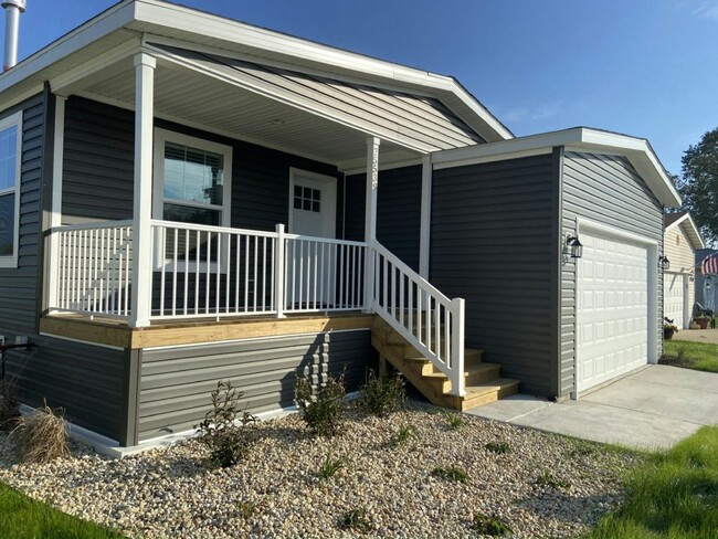 Building Photo - 25539 Shinnecock Dr