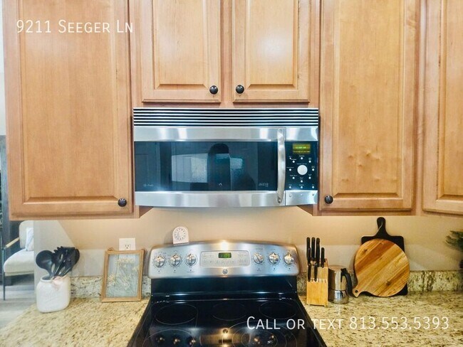 Building Photo - 9211 Seeger Ln