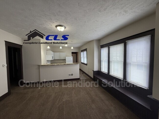 Building Photo - 1725 Garfield Ave