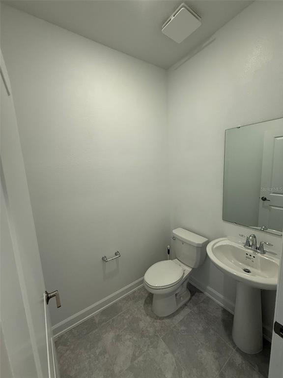 Building Photo - 5403 LEWISHAM Dr