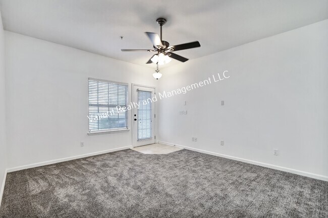 Building Photo - 575 Oakleaf Plantation Pkwy