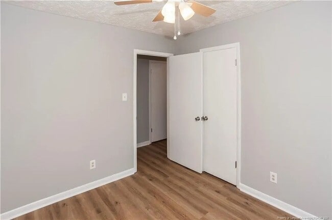 Building Photo - 2012 Lakemeadow Dr