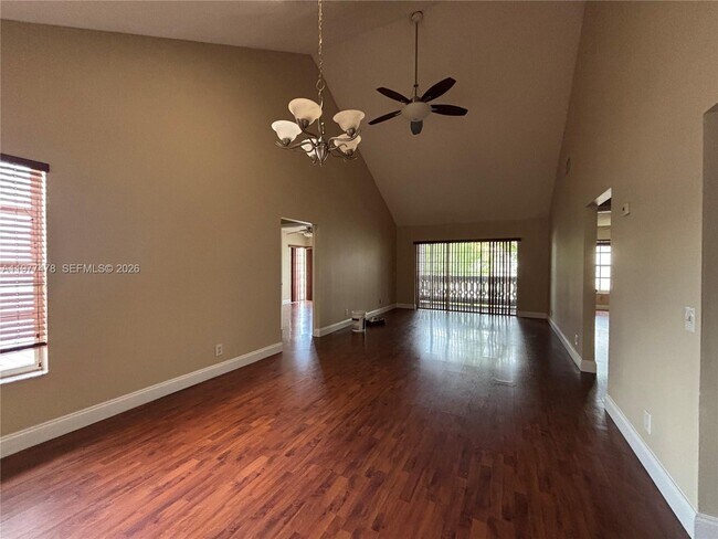 Building Photo - 10421 Mahogany Key Cir