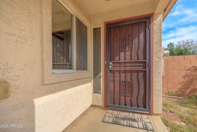 Building Photo - 1401 S 80th St