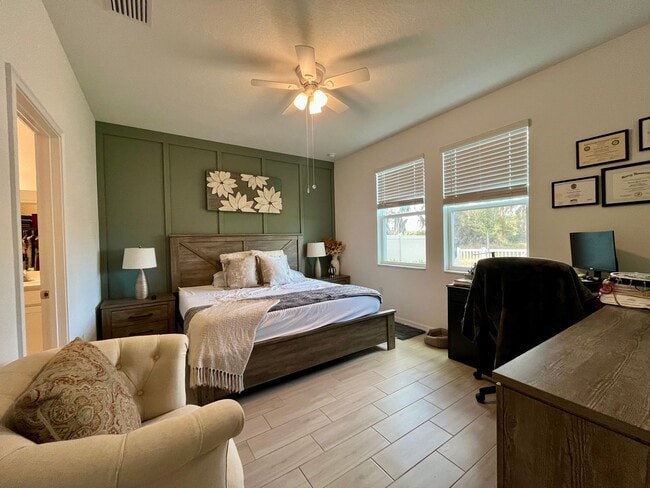 Building Photo - Beautiful 3/2 in Lakeland!