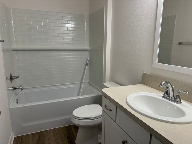 Building Photo - NEWER HOME adjacent to The Villages in all...