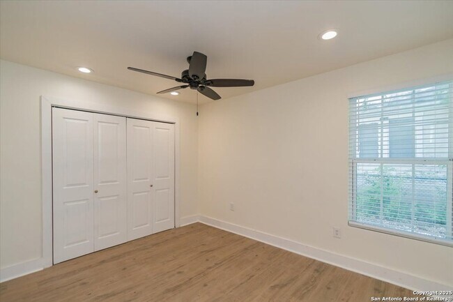 Building Photo - 725 Westfall Ave