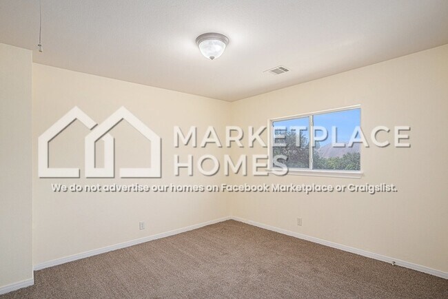 Building Photo - 200 Frontier Cove