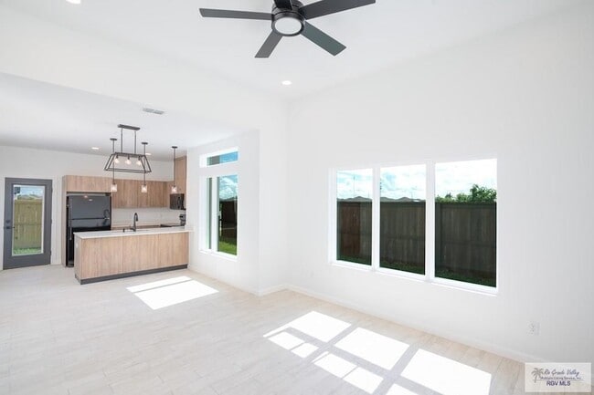 Building Photo - 3604 Hidalgo Cir