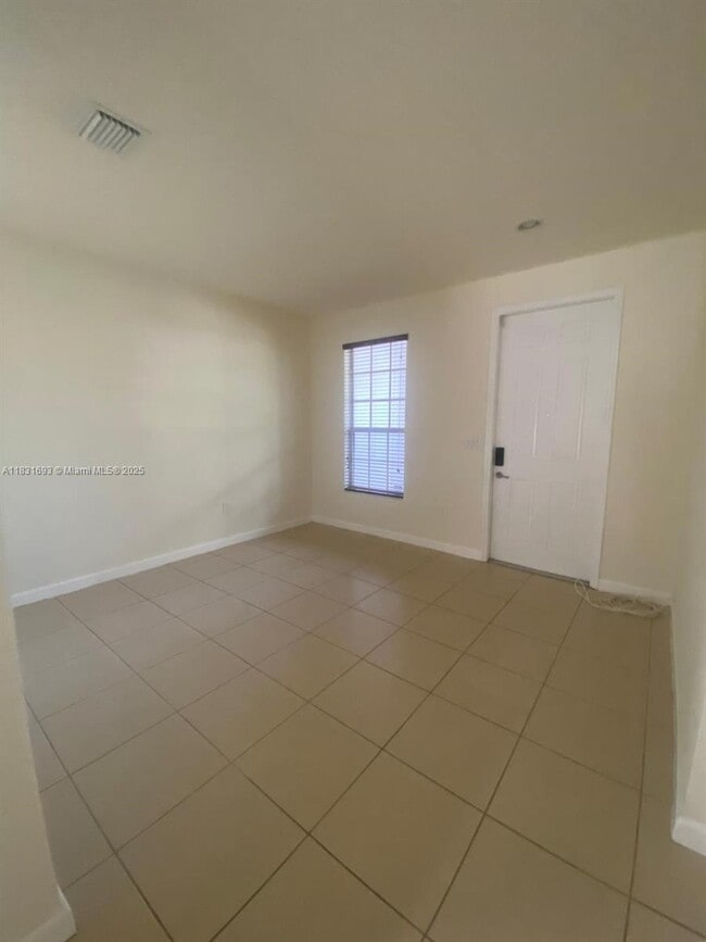 Building Photo - 9408 SW 171st Pl