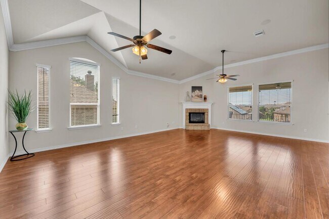 Building Photo - 833 TUSCAN Rd
