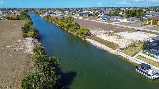 Building Photo - 331 NE 25th St