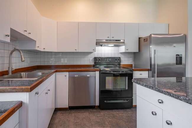 Building Photo - 51 Depot Rd