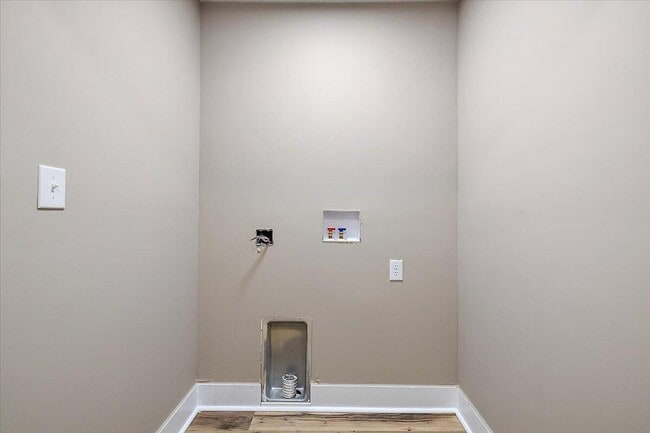 Building Photo - 3473 Townsend St