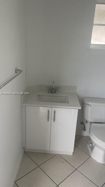 Building Photo - 3090 Bird Ave