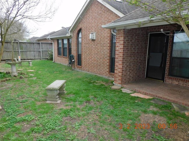 Building Photo - 4930 Julia Ct