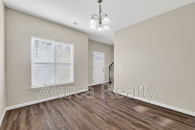 Building Photo - 425 Centerfield Dr