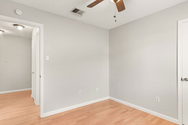 Building Photo - 11931 Rosethorn Dr