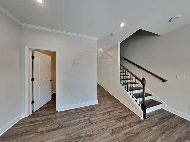 Entry Flex Space - 2643 Creekside Dr NW