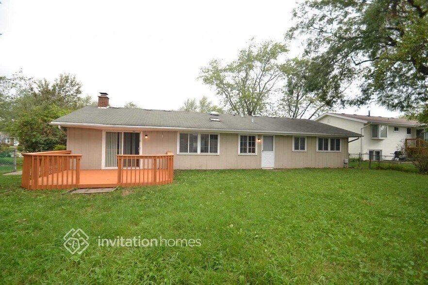 Building Photo - 433 Janine Ln