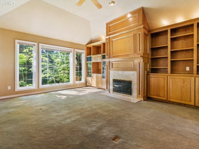 Building Photo - 2080 Wellington Dr