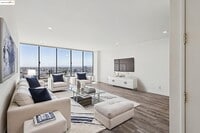 Building Photo - 565 Bellevue Ave