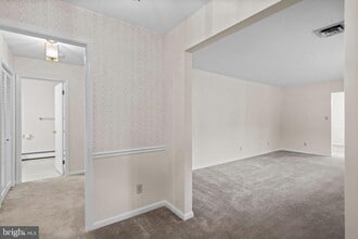 Building Photo - 21692 Potomac View Dr