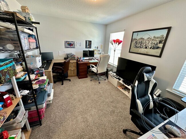 Building Photo - SPRING MOVE-IN SPECIAL: $1000 OFF 1ST MONT...