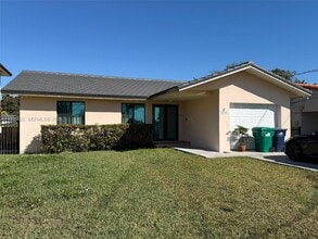 Building Photo - 6541 SW 31st St