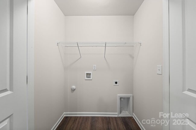 Building Photo - 3200 Polk and White Rd