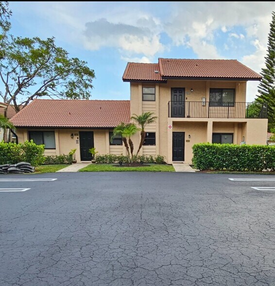 Building Photo - 11604 NW 45th St