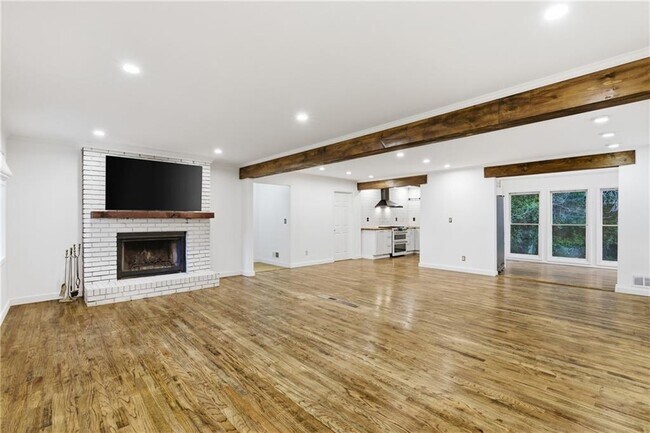 Building Photo - 3143 Claiborne Dr NW