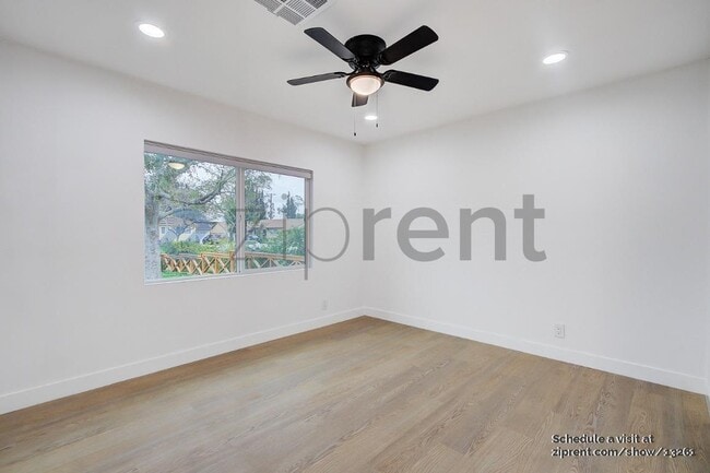 Building Photo - 2602 Deodar St