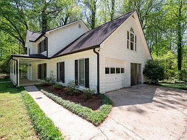 Building Photo - 1061 Retner Dr SW