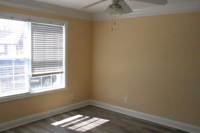 Building Photo - 4962 Grigsby Gate Way