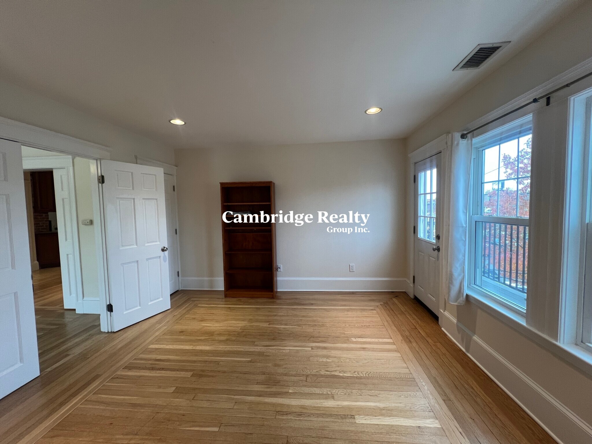 Building Photo - 52 White St