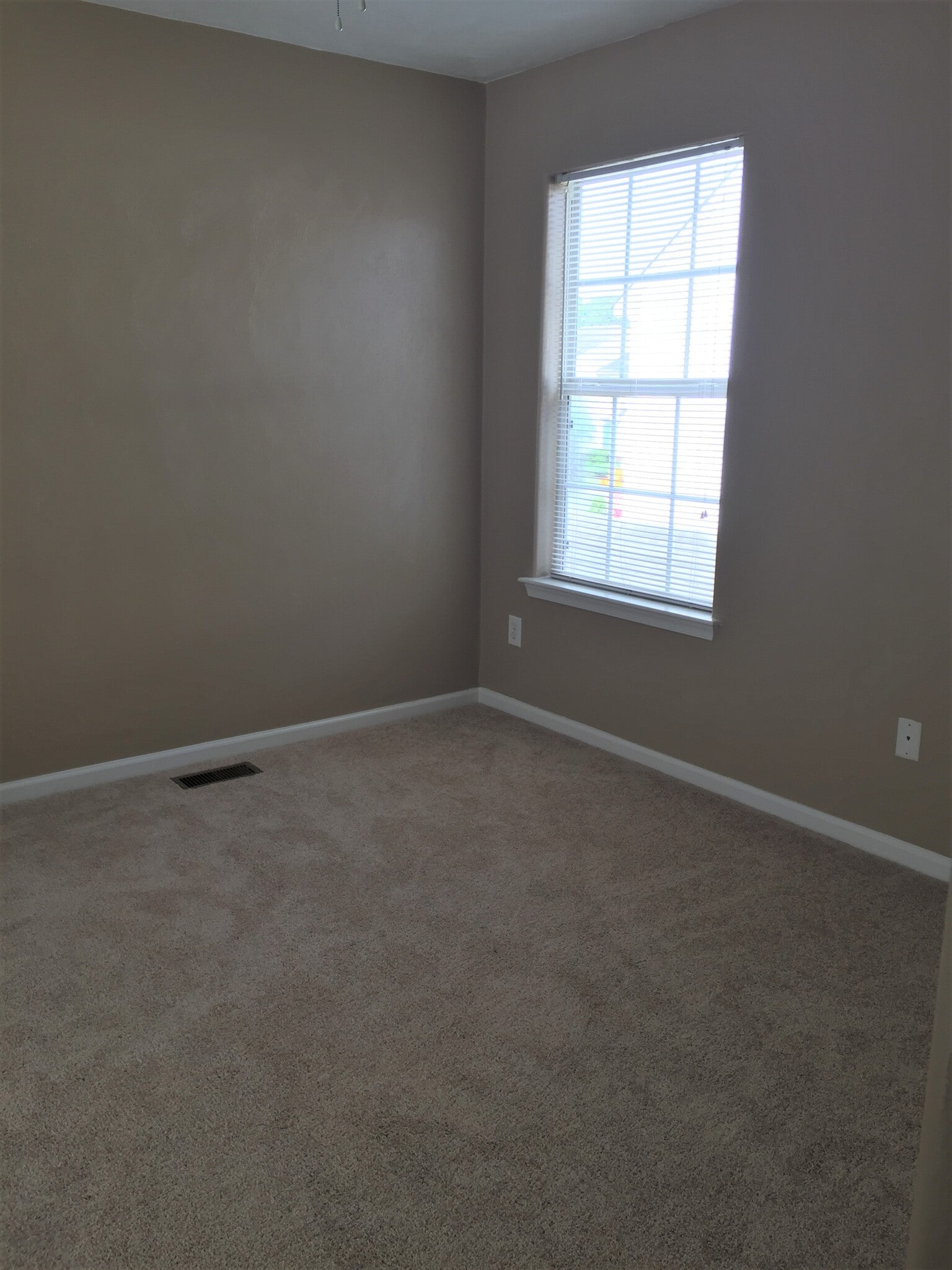 Building Photo - 4609 Olde Stone Way