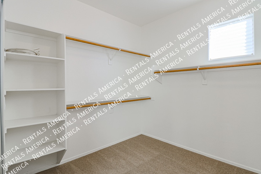 Building Photo - 14332 W Crocus Dr