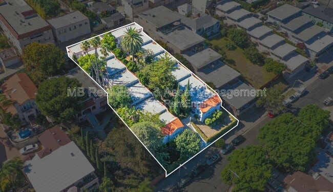 Building Photo - 807 Oro Terrace