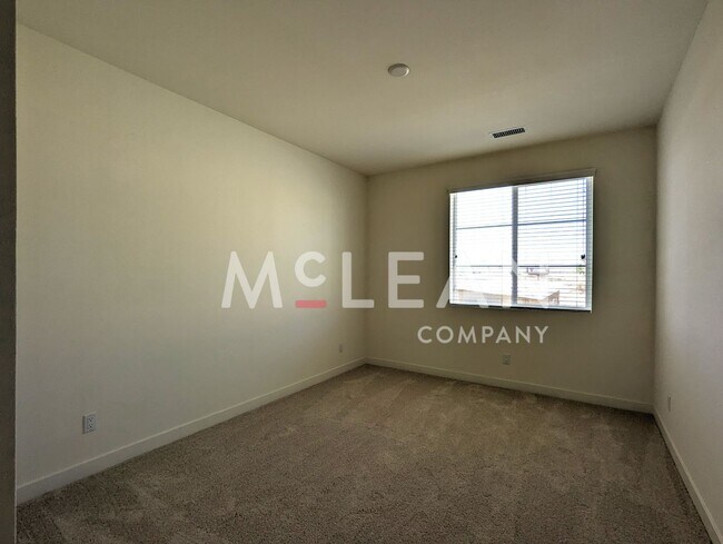 Building Photo - Beautiful Two-Story Four Bedroom Home at t...