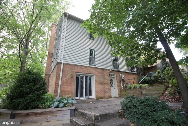 Building Photo - 6028 1st St N