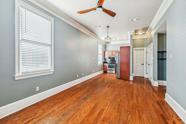 Building Photo - 503-505Third