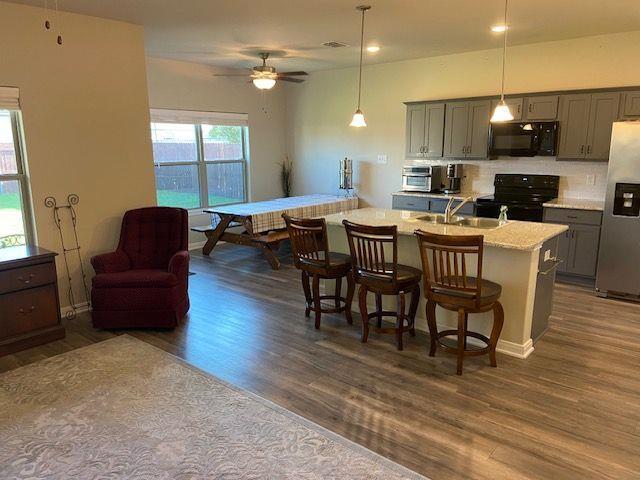 Building Photo - 4748 Highmont Dr