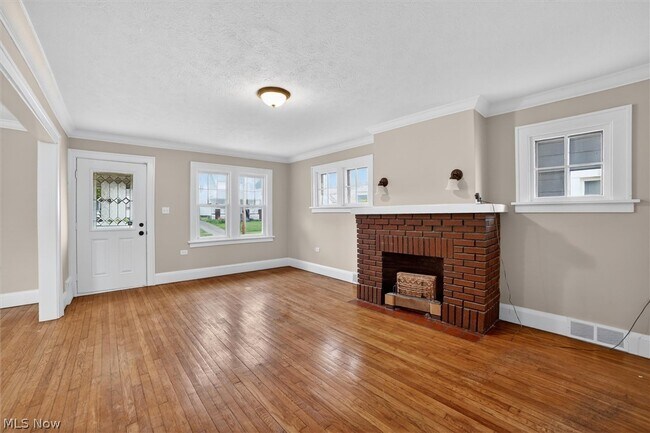 Building Photo - 4874 E 95th St