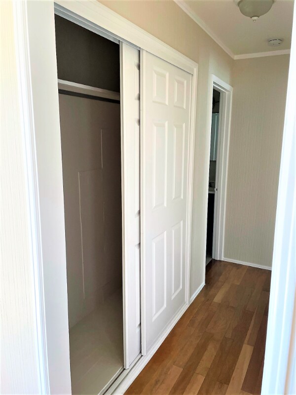 Building Photo - 325 Los Olivos