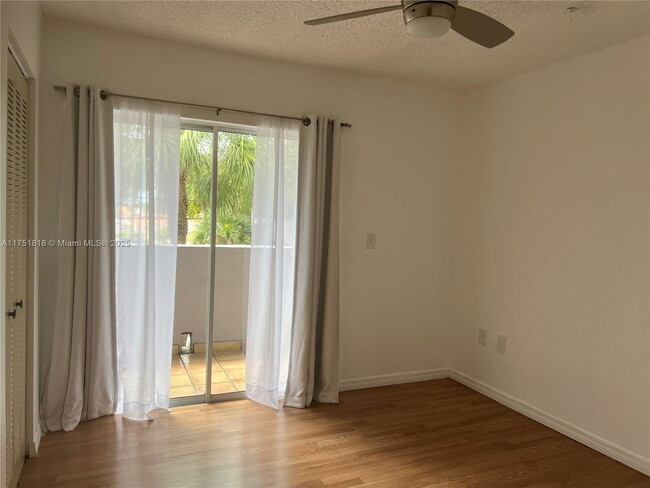Building Photo - 2760 W 76th St