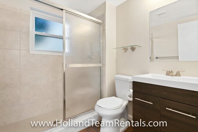 Building Photo - Updated Littleton House in GREAT LOCATION near Streets of SouthGlenn