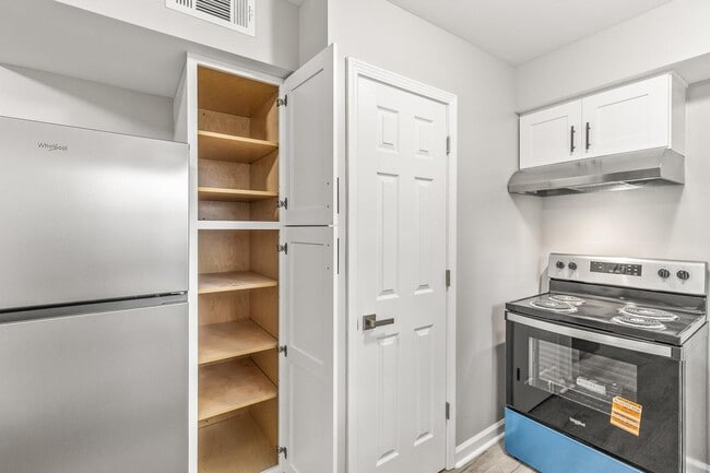 Building Photo - 407 Park Ave