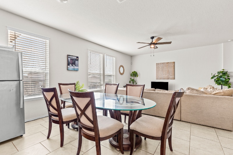 Building Photo - 10368 Braunig