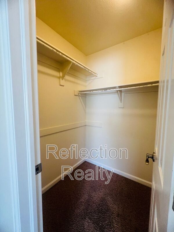 Building Photo - 5078 Pathfinder Dr